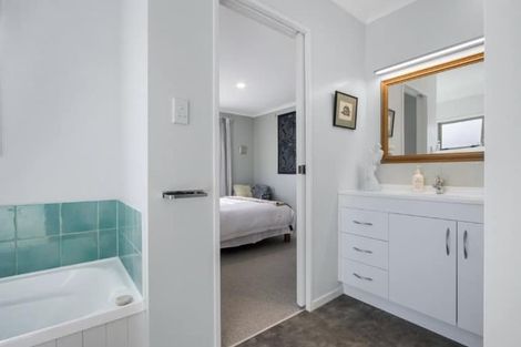 Photo of property in 17 Lansdowne Road, Katikati, 3129