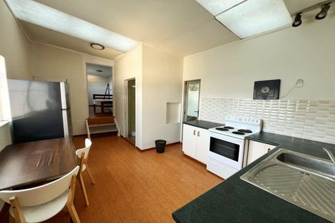 Photo of property in 8 Walters Road, Mount Wellington, Auckland, 1062