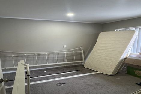 Photo of property in 16 Taupo Street, Green Bay, Auckland, 0604