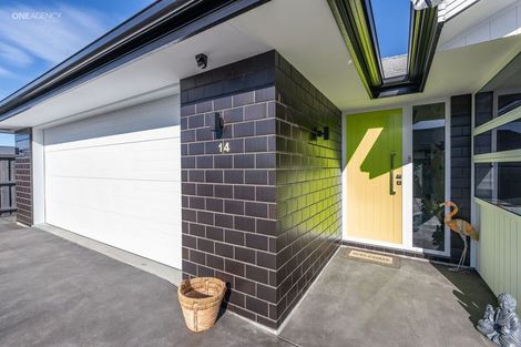 Photo of property in 14 Deans Place, Amberley, 7410