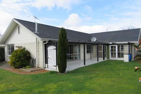 Photo of property in 8 Merrin Street, Avonhead, Christchurch, 8042