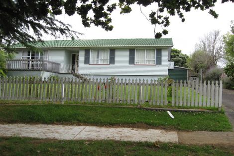 Photo of property in 13 Anarahi Place, Mangere Bridge, Auckland, 2022