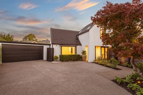 Photo of property in 2a Wairarapa Terrace, Merivale, Christchurch, 8014