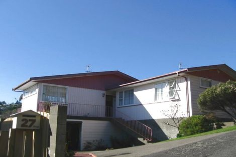 Photo of property in 25 Holborn Drive, Stokes Valley, Lower Hutt, 5019