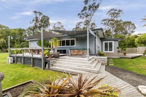 Photo of property in 137 Tauroa Road, Havelock North, 4130