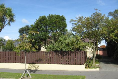 Photo of property in 19 Carruthers Street, Ilam, Christchurch, 8041