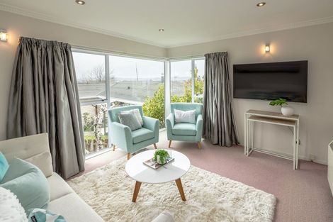 Photo of property in 6 Ngaio Place, Lansdowne, Masterton, 5810