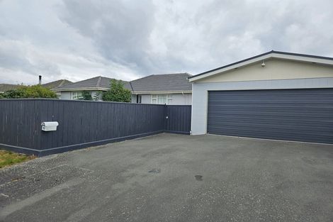 Photo of property in 11 Grimseys Road, Redwood, Christchurch, 8051