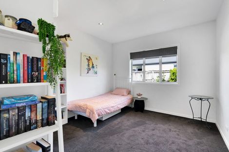 Photo of property in 3 Te Arakete Place, Hurworth, New Plymouth, 4310