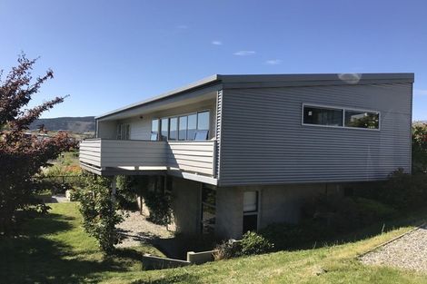Photo of property in 55 Totara Terrace, Wanaka, 9305