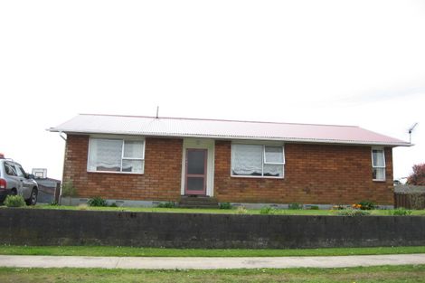 Photo of property in 14 Karaka Street, Inglewood, 4330