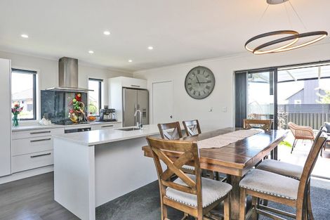 Photo of property in Lyndhurst Road, Frimley, Hastings, 4120