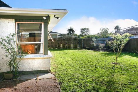 Photo of property in 2/1 Glengowan Place, Conifer Grove, Takanini, 2112