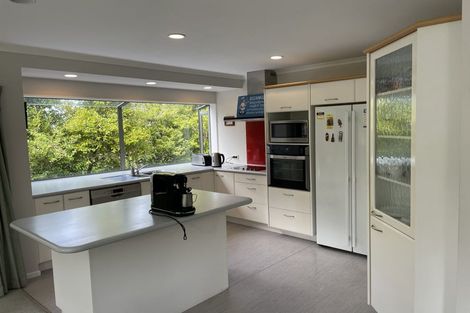 Photo of property in 255 Golf Road, Titirangi, Auckland, 0604