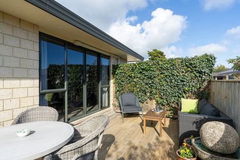 Photo of property in 9 Campbell Grove, Levin, 5510