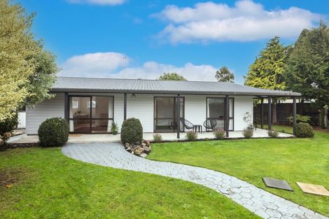 Photo of property in 2/48 Mcfaddens Road, St Albans, Christchurch, 8052