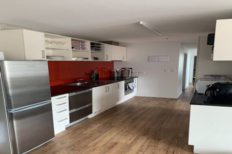 Photo of property in 1/2 Torrens Terrace, Mount Cook, Wellington, 6011