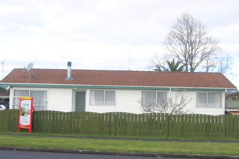 Photo of property in 2c Youngs Road, Papakura, 2110