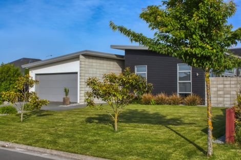 Photo of property in 5 Constance Place, Aidanfield, Christchurch, 8025