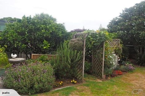 Photo of property in 8 Glamis Avenue, Bell Block, New Plymouth, 4312