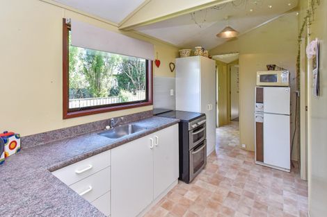 Photo of property in 4 Mission Road, Port Waikato, Tuakau, 2695