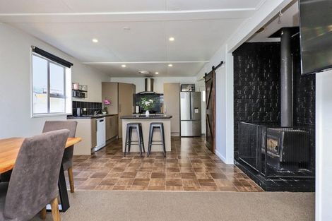 Photo of property in 2 Murdoch Place, Raureka, Hastings, 4120