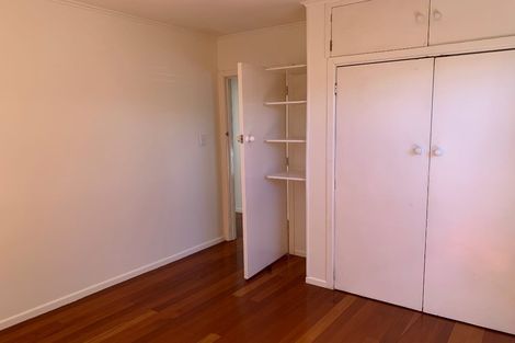 Photo of property in 2/164 Forrest Hill Road, Forrest Hill, Auckland, 0620