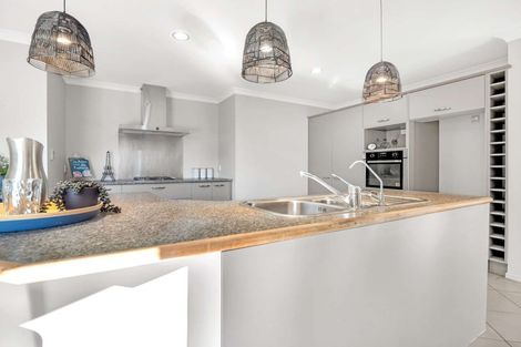 Photo of property in 100 Shakespeare Street, Leamington, Cambridge, 3432