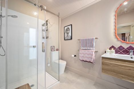 Photo of property in 5 Manuka Terrace, Eastbourne, Lower Hutt, 5013