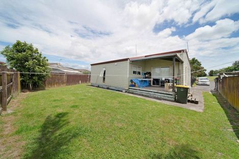 Photo of property in 1/142 Shifnal Drive, Randwick Park, Auckland, 2105