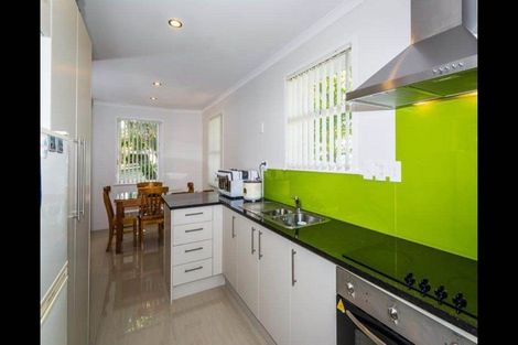 Photo of property in 30c Pinedale Place, Henderson, Auckland, 0610