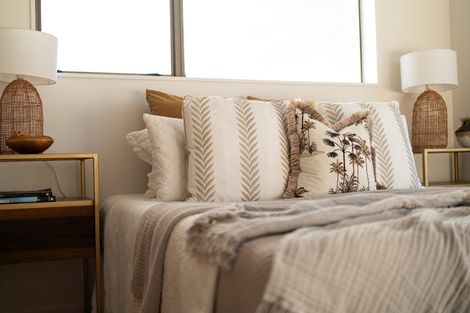 Photo of property in 1/965 Beach Road, Torbay, Auckland, 0630