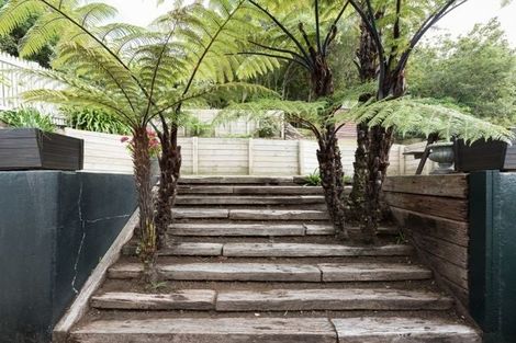 Photo of property in 23 Patanga Crescent, Thorndon, Wellington, 6011