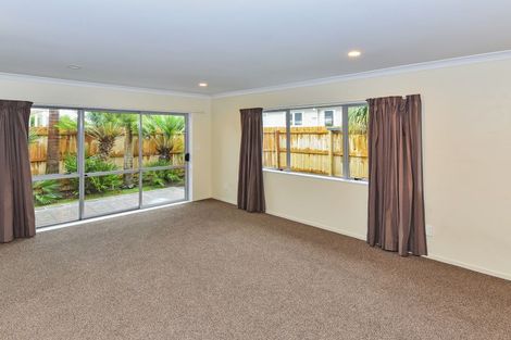 Photo of property in 51 Kelvin Road, Papakura, 2110