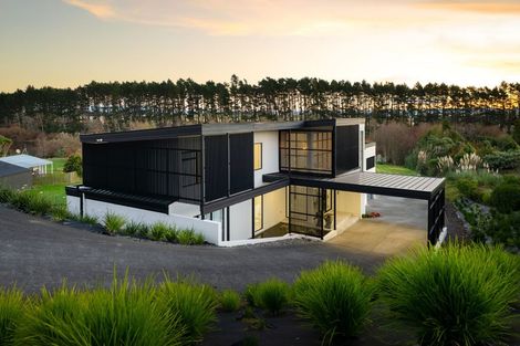 Photo of property in 2221 River Road, Horsham Downs, Hamilton, 3281