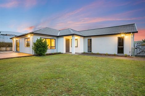 Photo of property in 3 Nelson Avenue, Aotea, Porirua, 5024