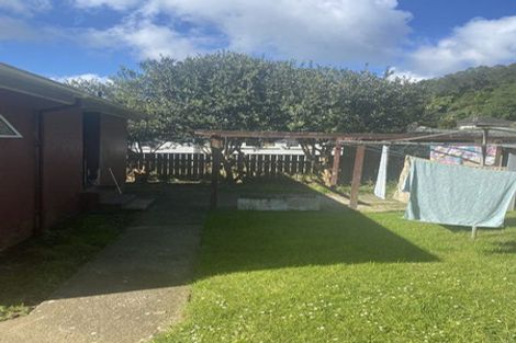 Photo of property in 44 Glenpark Avenue, Frankleigh Park, New Plymouth, 4310