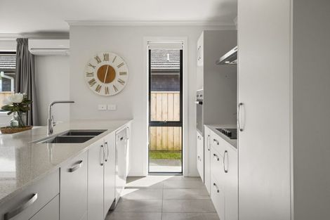 Photo of property in 26 Richardson Road, Omokoroa, 3114