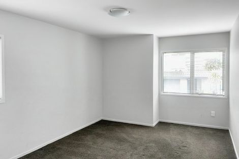 Photo of property in 4/18 Roanoke Way, Albany, Auckland, 0632