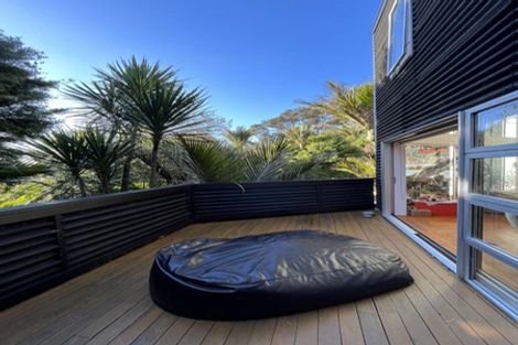 Photo of property in 282 Motutara Road, Muriwai, Waimauku, 0881