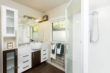 Photo of property in 6 Frankie Stevens Place, Riverstone Terraces, Upper Hutt, 5018