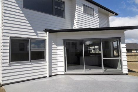 Photo of property in 5a Sandino Place, Grenada Village, Wellington, 6037