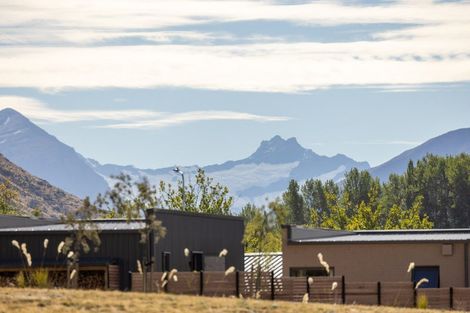 Photo of property in 3 Glenbrook Lane, Wanaka, 9305