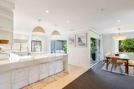 Photo of property in 4 Brandon Road, Manly, Whangaparaoa, 0930