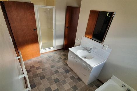 Photo of property in 1 Willowstream Grove, Cloverlea, Palmerston North, 4412