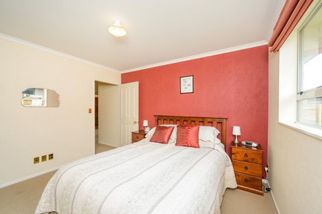 Photo of property in 37 Liberty Grove, Kelvin Grove, Palmerston North, 4414