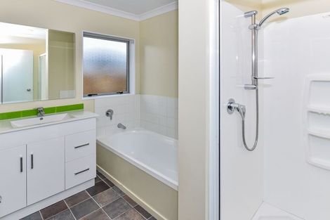 Photo of property in 51 Kelvin Road, Papakura, 2110