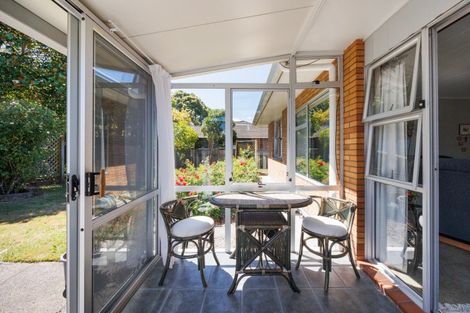 Photo of property in 3 Ruamahanga Crescent, Terrace End, Palmerston North, 4410