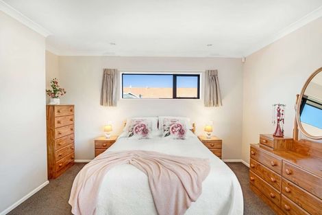 Photo of property in 105 Winchester Street, Levin, 5510