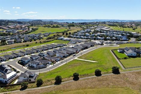 Photo of property in 28 Whale Bay Rise, Gulf Harbour, 0930